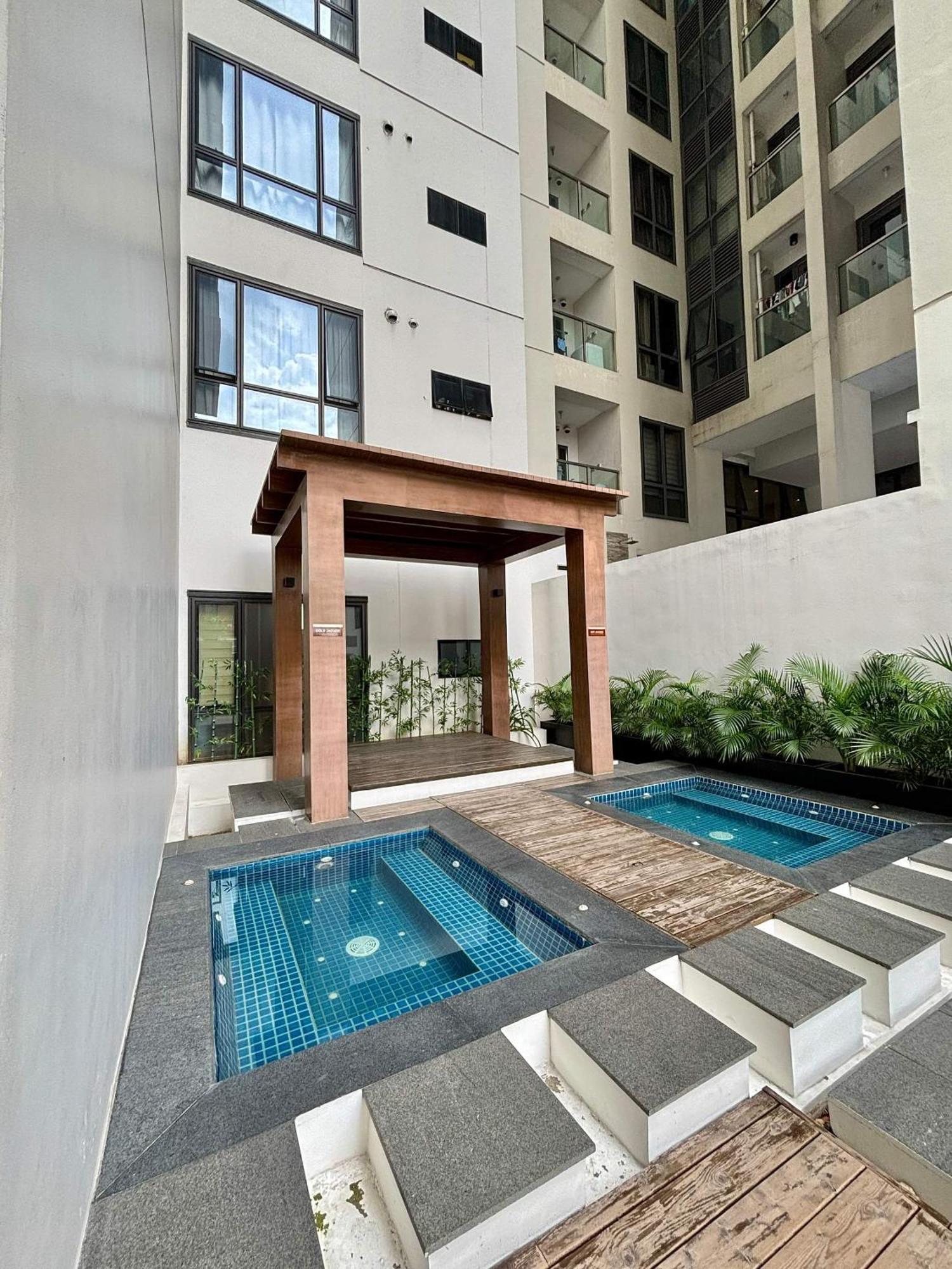 Greenbelt Hamilton Tower 1 Makati City Buitenkant foto